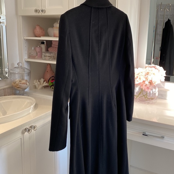 Hugo Boss winter coat - Picture 10 of 12